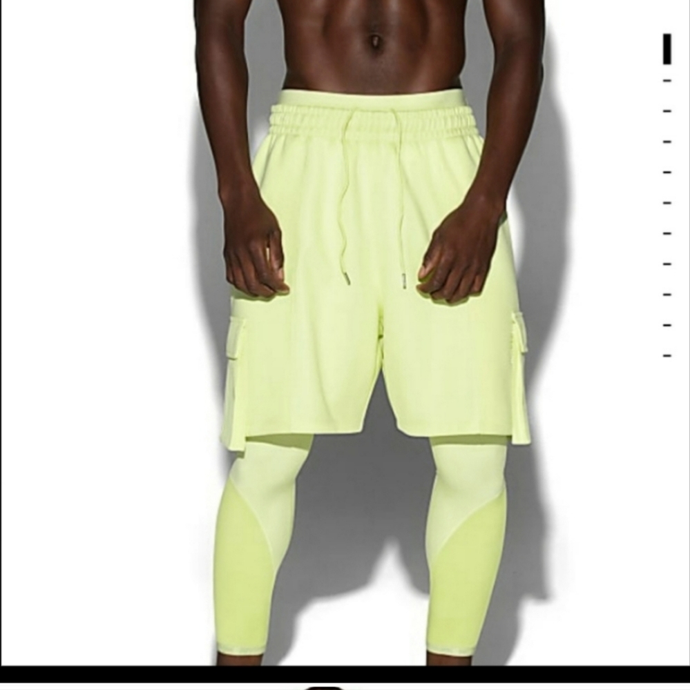Ivy Park Yellow Tint/ NWT/Cargo Shorts/ NWT/ never worn